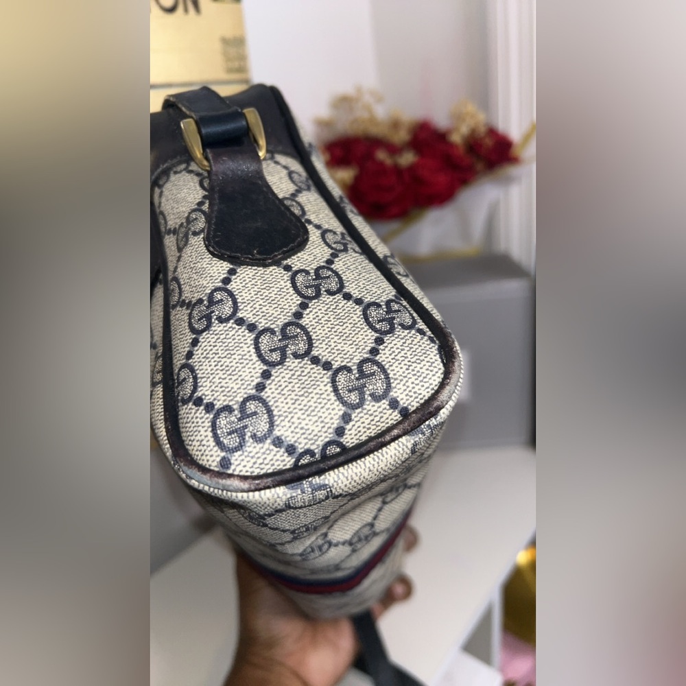 Gucci Gray Suede Interior Crossbody - Picture 10 of 12